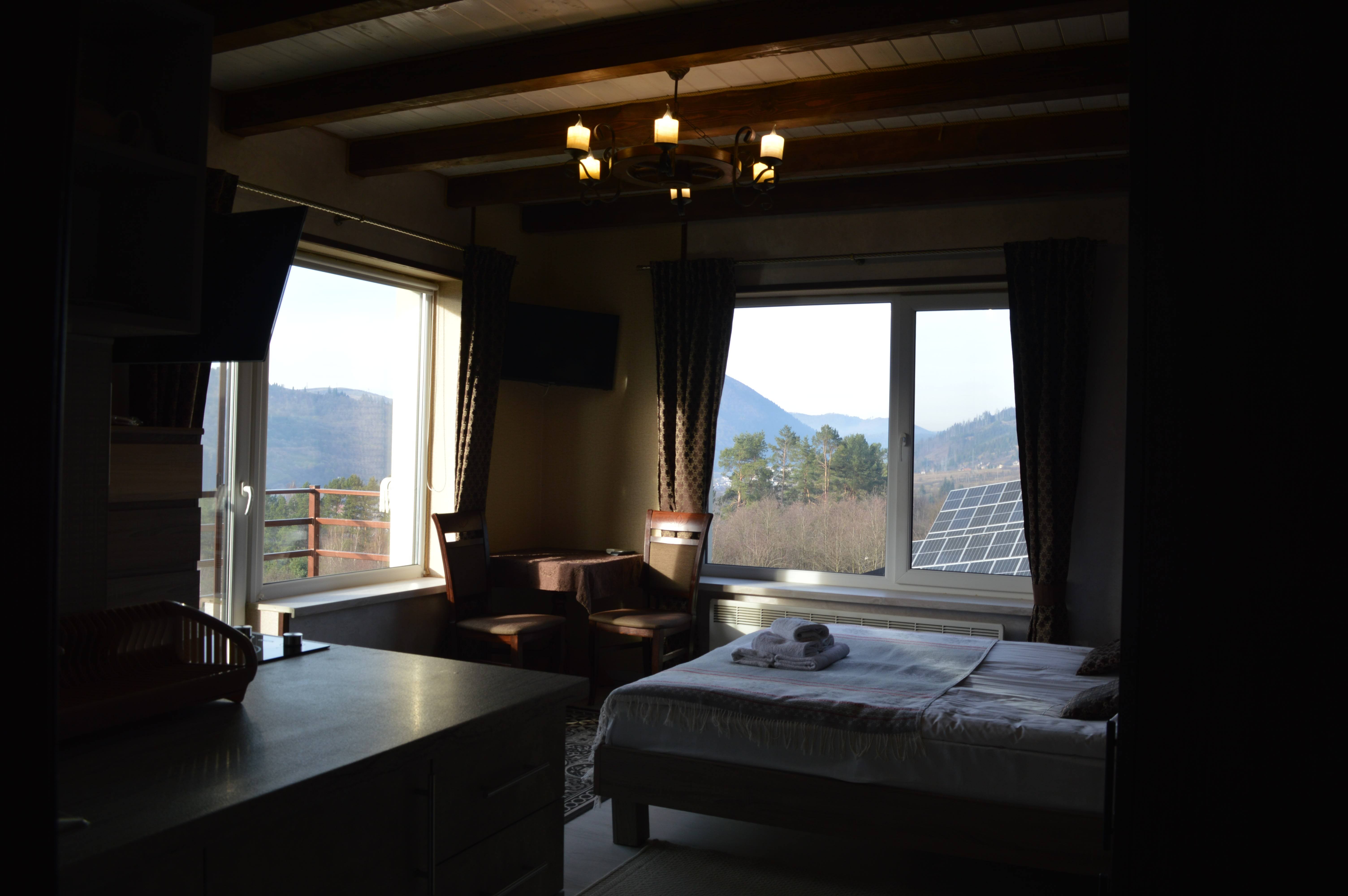 Затишний номер для двох